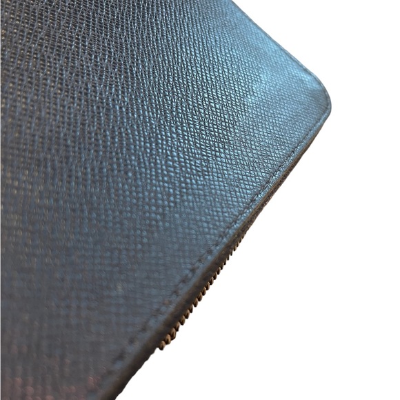 LOUIS VUITTON Taiga Leather XL Zippy Wallet - Picture 12 of 14